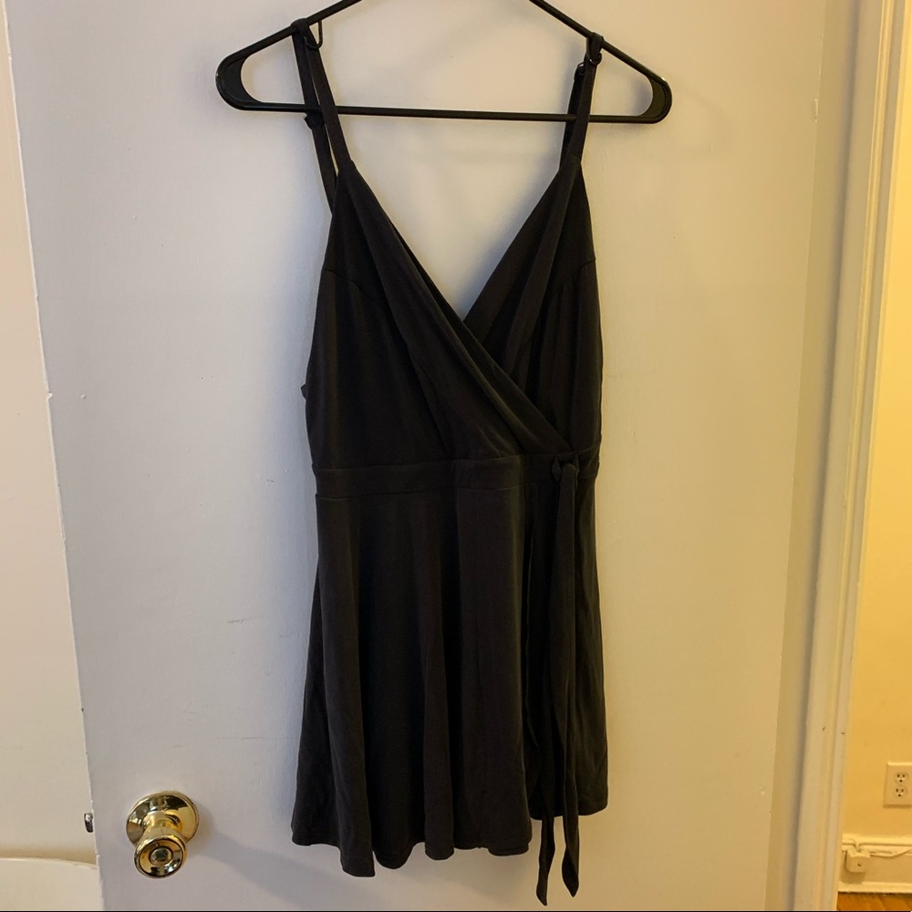 Kimchi Blue dark gray tank size L